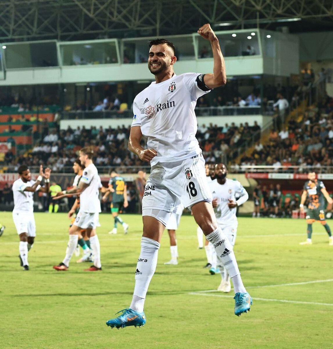 Süper Lig'de oynanacak Sivasspor maçı öncesi Beşiktaş'ta sakatlık şoku 6