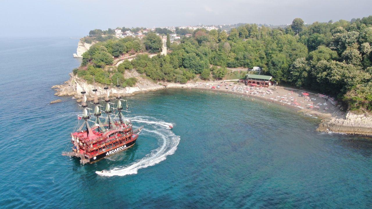 Düzce Akçakoca’yı sadece haftasonları 150 bin kişi ziyaret ediyor. 2
