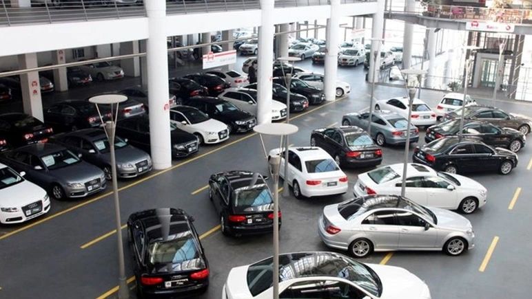 İkinci el otomobil piyasasında '6+6' etkisi: Fiyatlar hızla düşüyor! Uzmanlar oran verip 'İndirim devam edecek' diyor... 3