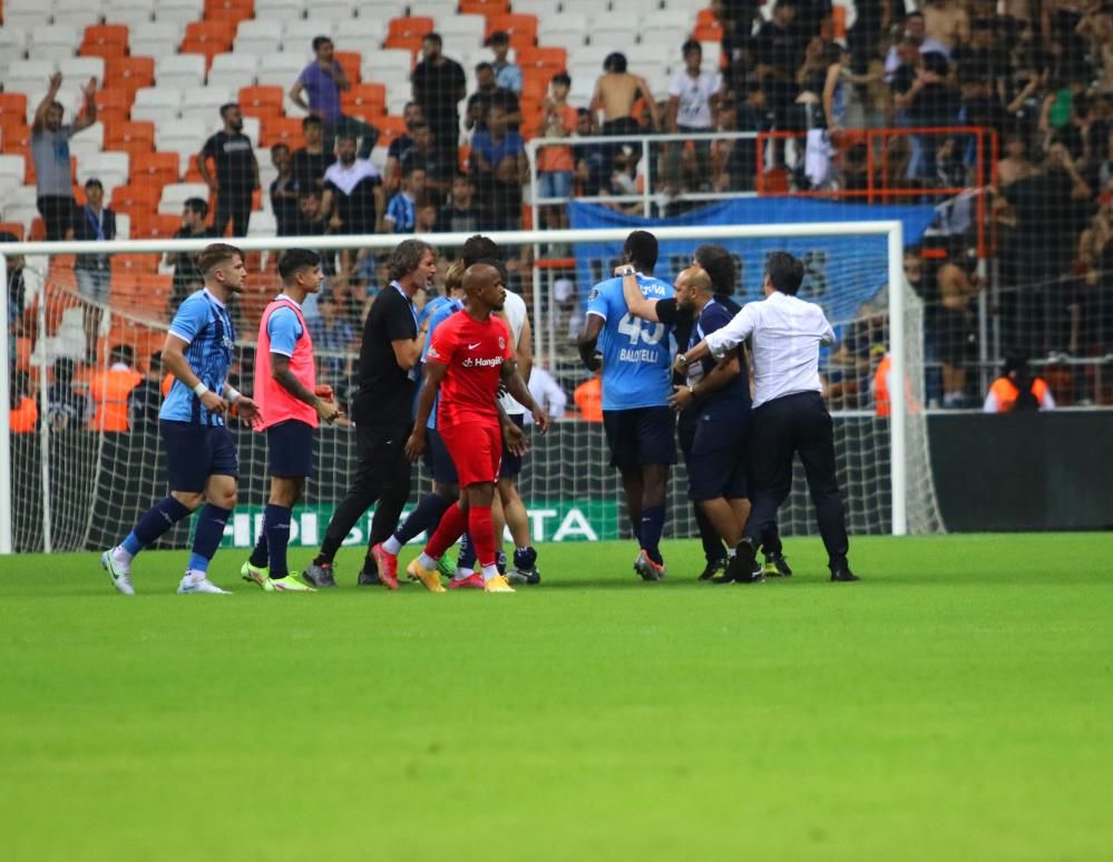 Ümraniyespor maçı sonrası kavga eden Mario Balotelli'yle ilgili şok gelişme! 3