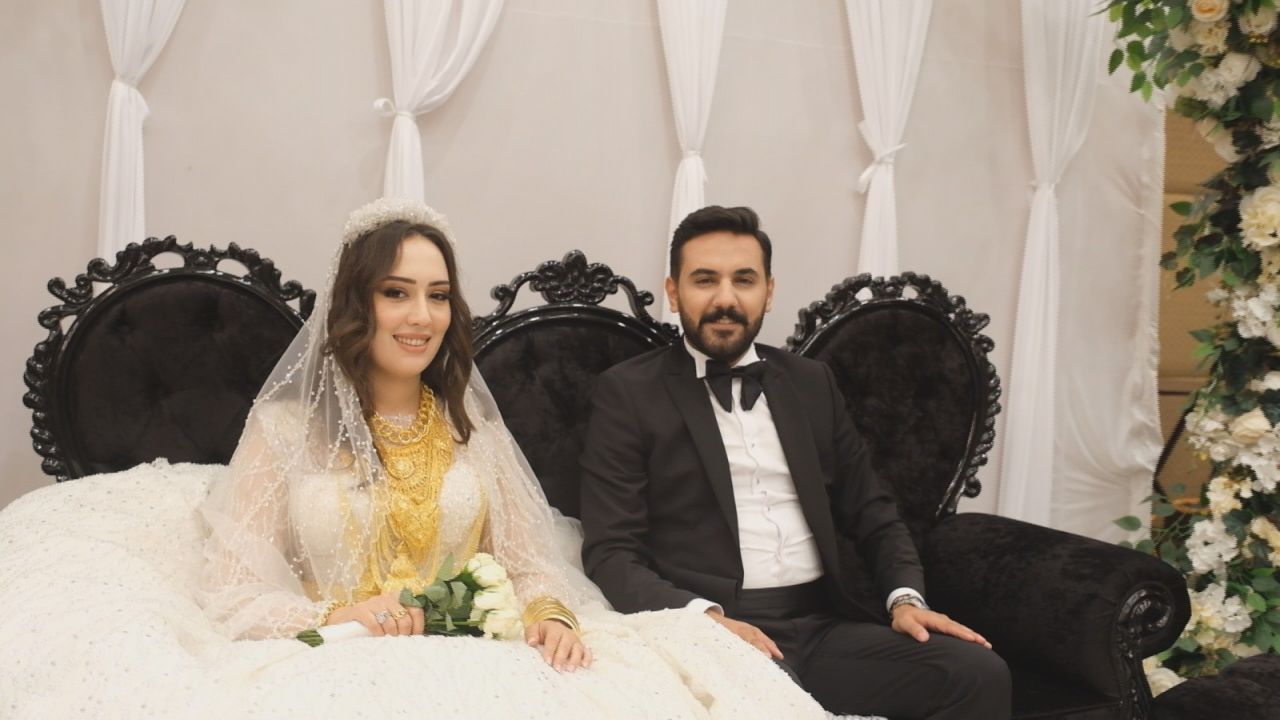 Aşiret düğününde gelin ve damada takılan takılar dudak uçuklattı 2