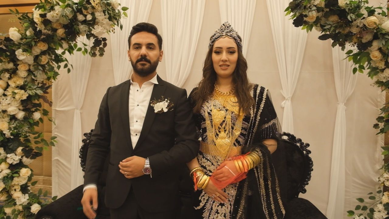 Aşiret düğününde gelin ve damada takılan takılar dudak uçuklattı 4