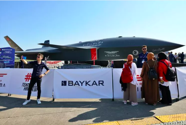 Bayraktar Karadeniz ilk kez görücüye çıktı: Ziyaretçiler büyük ilgi gösterdi 11