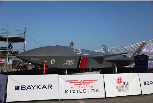Bayraktar Karadeniz ilk kez görücüye çıktı: Ziyaretçiler büyük ilgi gösterdi 12