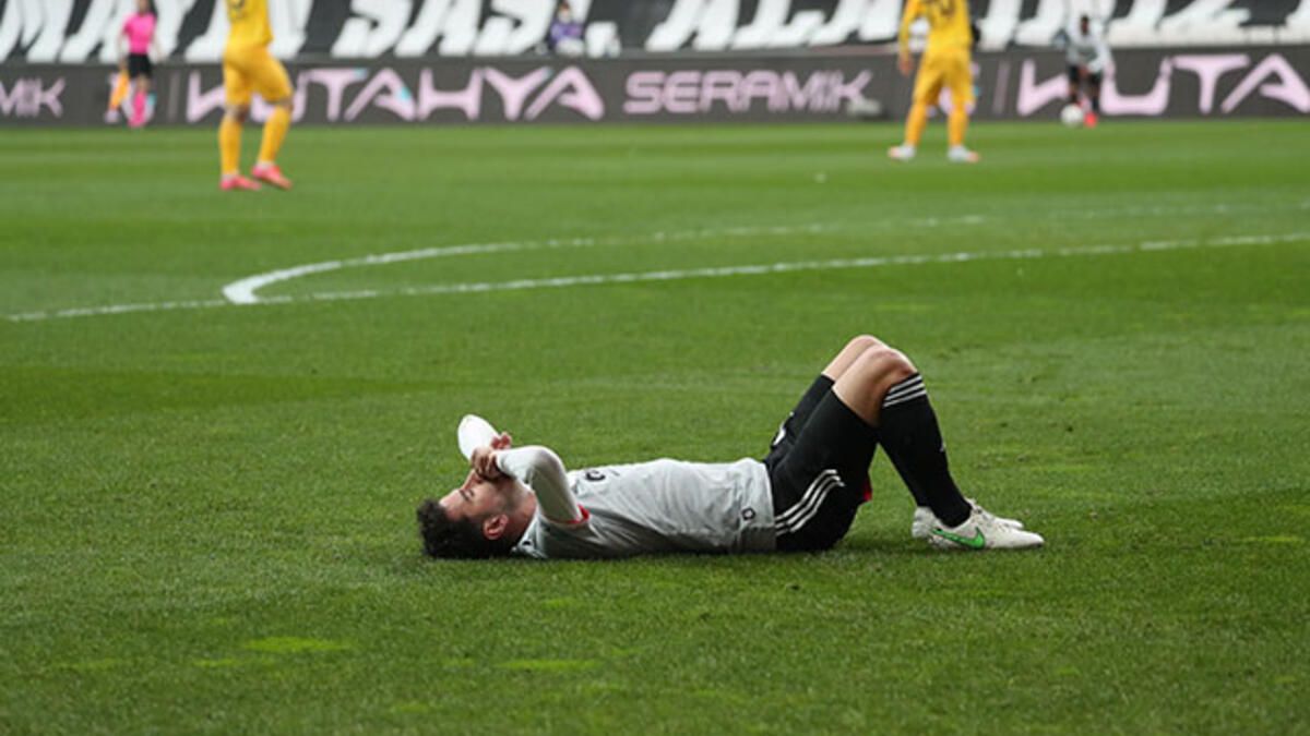 Beşiktaş'la sözleşmesi biten Oğuzhan Özyakup Hollanda'ya gidiyor 2