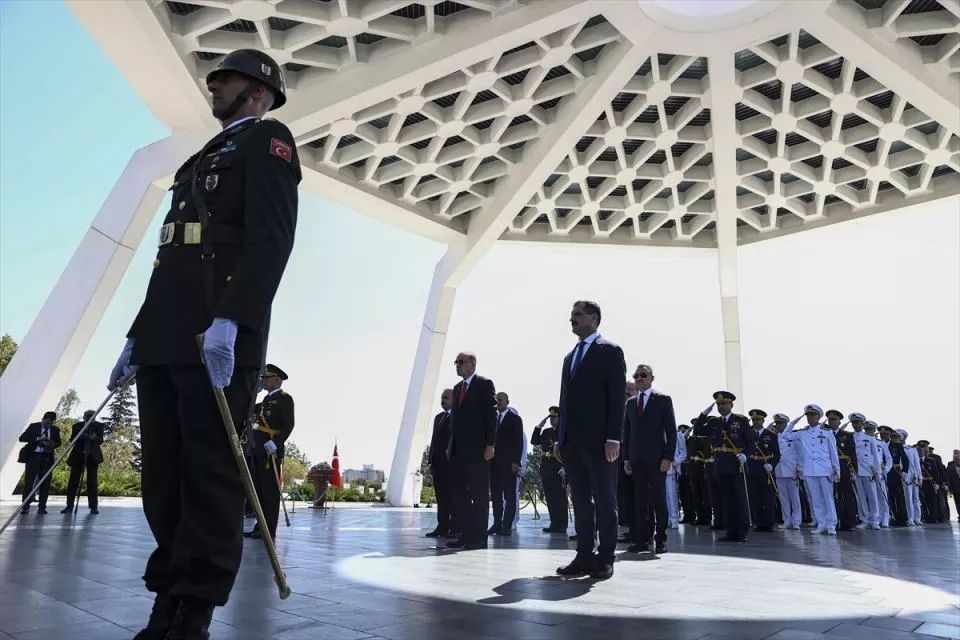 Cumhurbaşkanı Erdoğan ve devlet erkanı Anıtkabir'de! İşte önemli anlar... 22