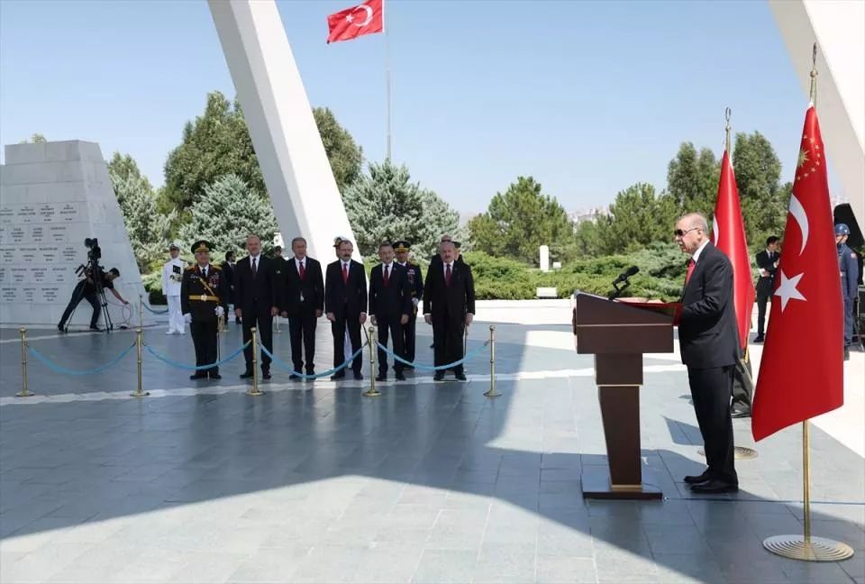 Cumhurbaşkanı Erdoğan ve devlet erkanı Anıtkabir'de! İşte önemli anlar... 15