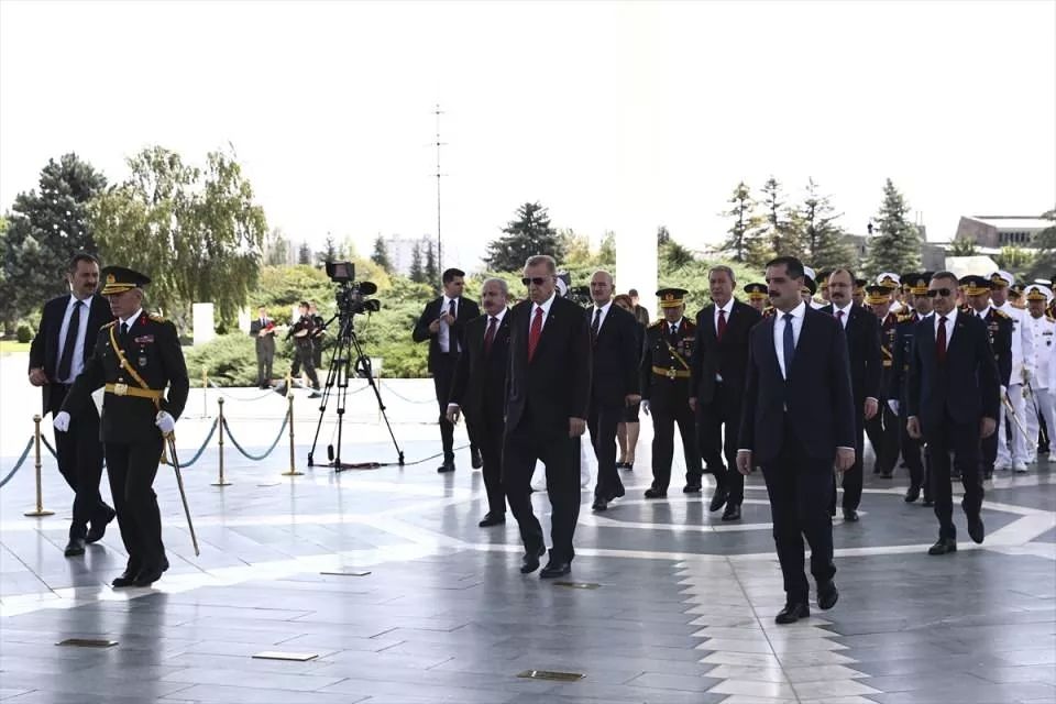 Cumhurbaşkanı Erdoğan ve devlet erkanı Anıtkabir'de! İşte önemli anlar... 5