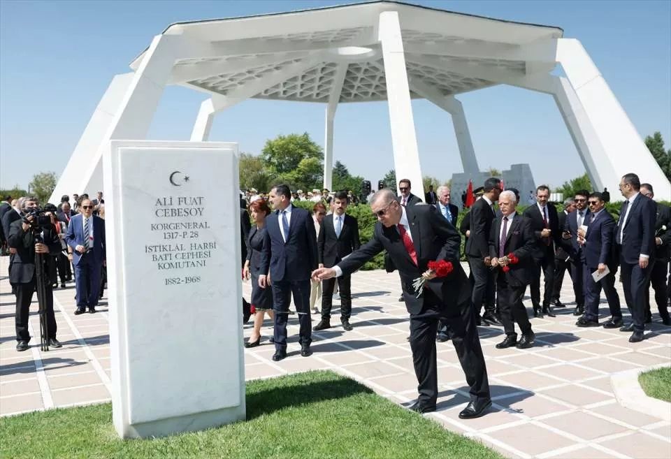 Cumhurbaşkanı Erdoğan ve devlet erkanı Anıtkabir'de! İşte önemli anlar... 9