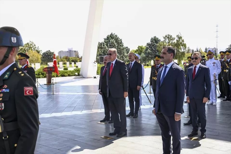 Cumhurbaşkanı Erdoğan ve devlet erkanı Anıtkabir'de! İşte önemli anlar... 2