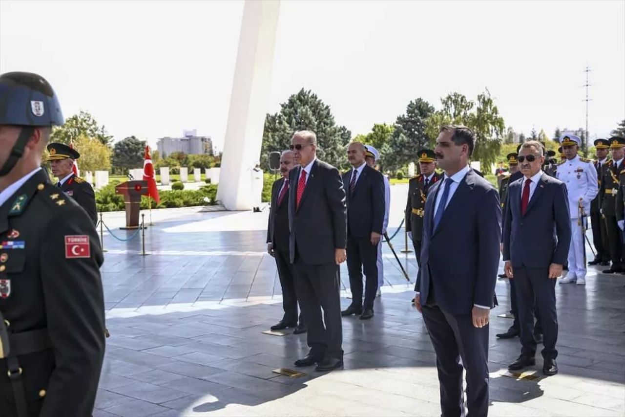 Cumhurbaşkanı Erdoğan ve devlet erkanı Anıtkabir'de! İşte önemli anlar... 1