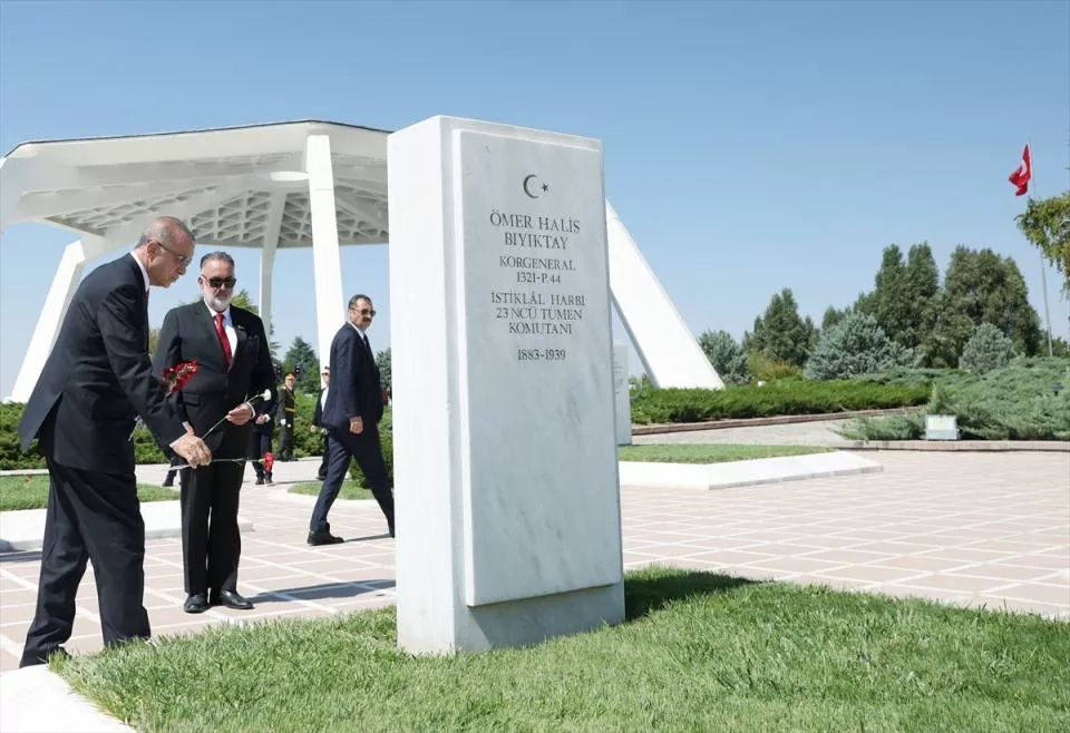 Cumhurbaşkanı Erdoğan ve devlet erkanı Anıtkabir'de! İşte önemli anlar... 8