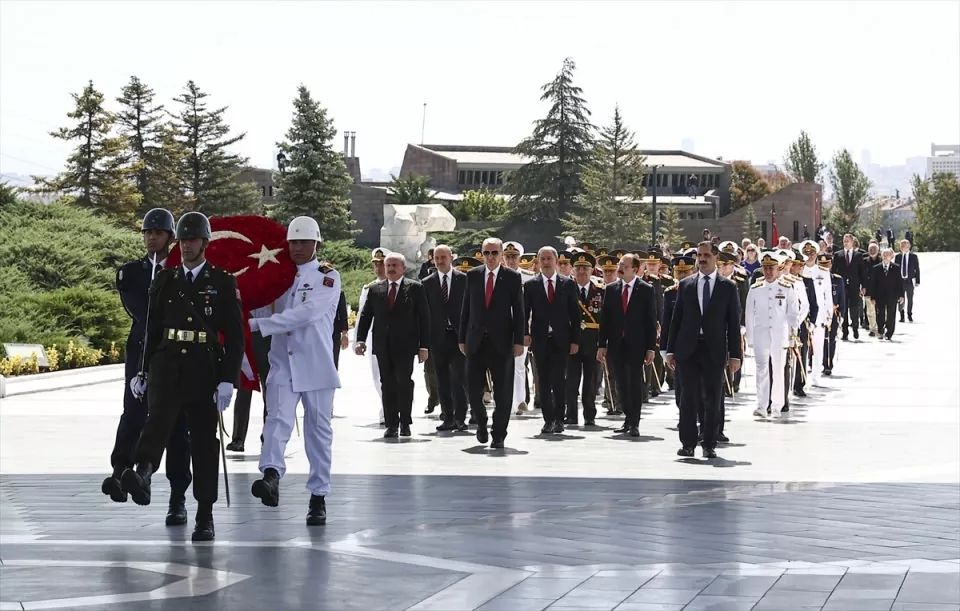 Cumhurbaşkanı Erdoğan ve devlet erkanı Anıtkabir'de! İşte önemli anlar... 6