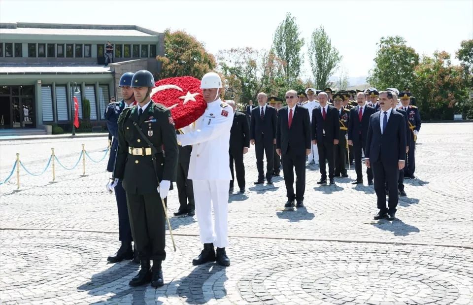 Cumhurbaşkanı Erdoğan ve devlet erkanı Anıtkabir'de! İşte önemli anlar... 18