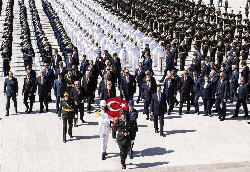 Cumhurbaşkanı Erdoğan ve devlet erkanı Anıtkabir'de! İşte önemli anlar... 41