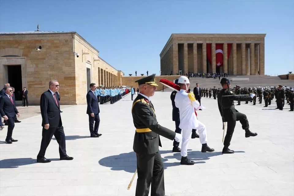Cumhurbaşkanı Erdoğan ve devlet erkanı Anıtkabir'de! İşte önemli anlar... 46