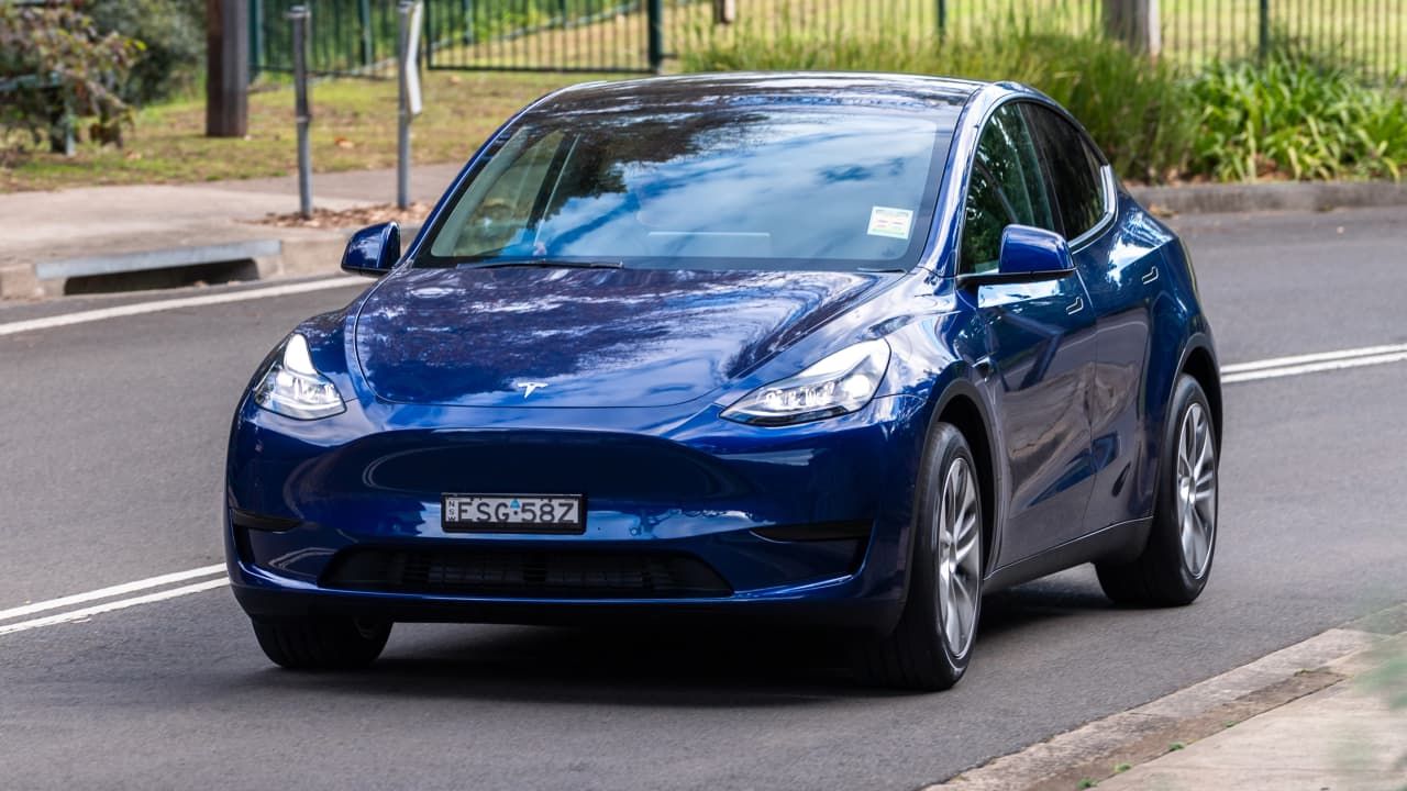Tesla’nın en ucuz elektrikli otomobili Avrupa'da satışta 4