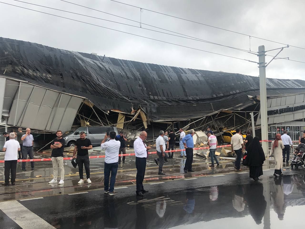 Bursa'da sağanak sel oldu! Ev ve iş yerlerini su bastı 8