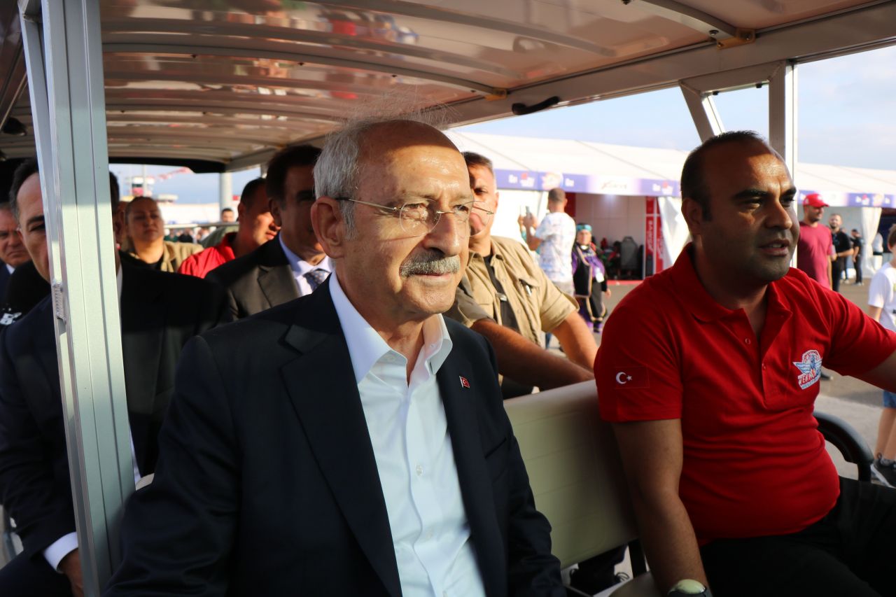Kılıçdaroğlu'ndan TEKNOFEST'e sürpriz ziyaret 3