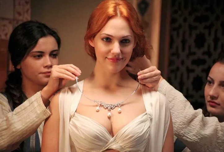 Meryem Uzerli doğal halini paylaştı! Muhteşem Yüzyıl'ın Hürrem Sultan'ı makyajsız haliyle büyüledi 18