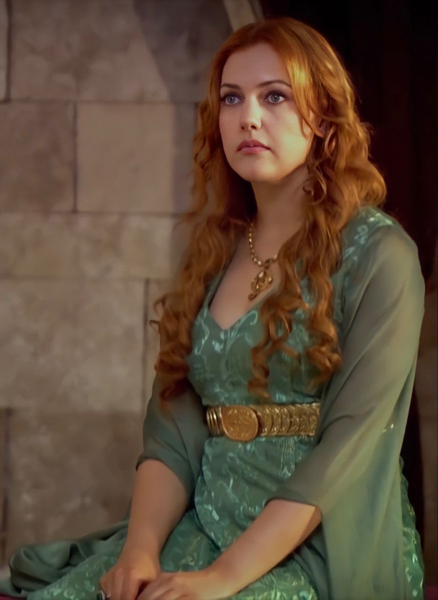 Meryem Uzerli doğal halini paylaştı! Muhteşem Yüzyıl'ın Hürrem Sultan'ı makyajsız haliyle büyüledi 7