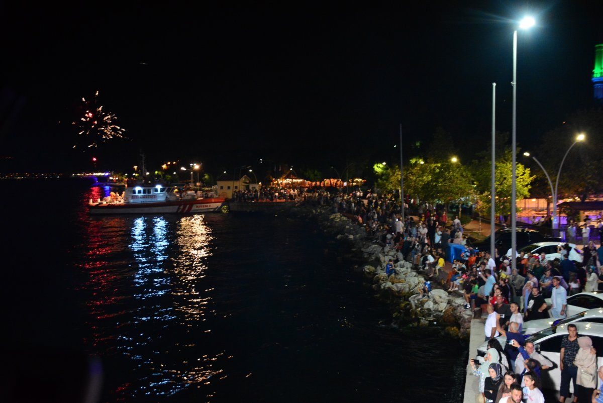 Av yasağı kalktı! Balıkçılar "Vira Bismillah" diyerek denize açılmaya başladı 6