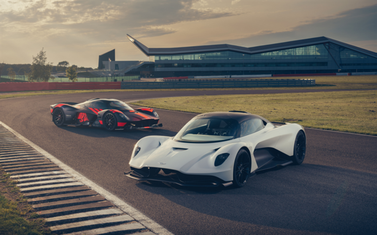 Aston Martini elektrikli otomobillerinlerin standardını belirliyor! Yeni Valhalla 2025’te yollarda 9