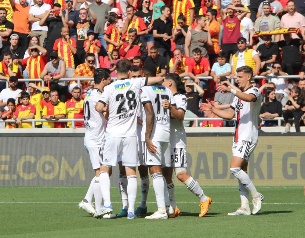 Transfer sezonunun sona ermesine yakın Beşiktaş'ta sürpriz ayrılık haberi 1