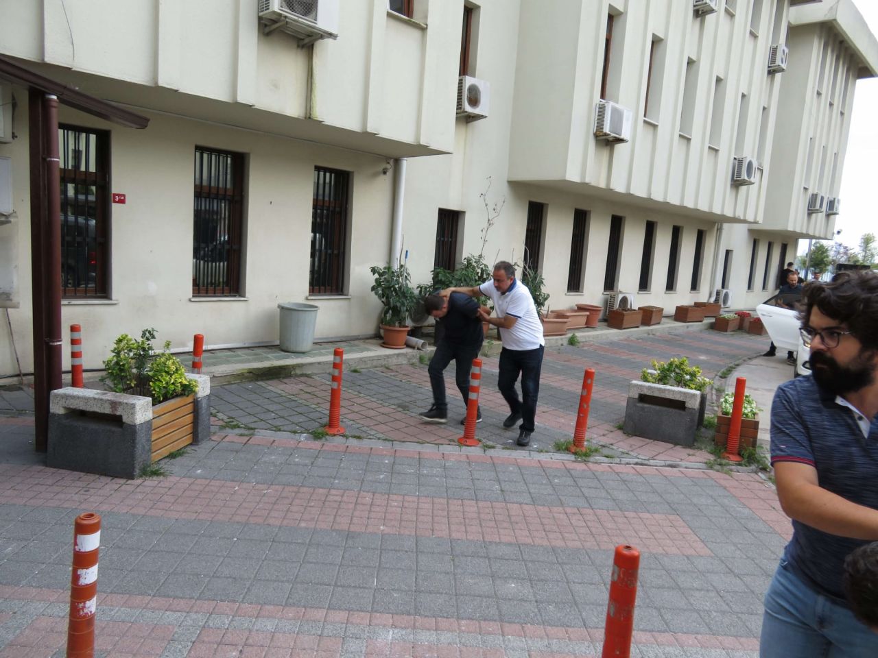 Riva'daki saldırıyla ilgili yeni ayrıntılar ortaya çıktı! İşte zanlıların ifadeleri... 3
