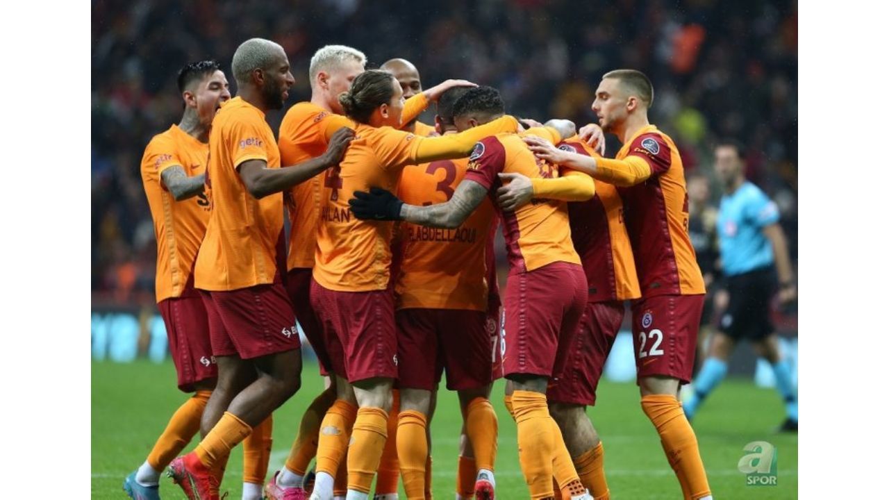 Cimbom'a iki çilek birden! Icardi ile beraber bir yıldız daha sarı-kırmızlı formayı giyecek 6