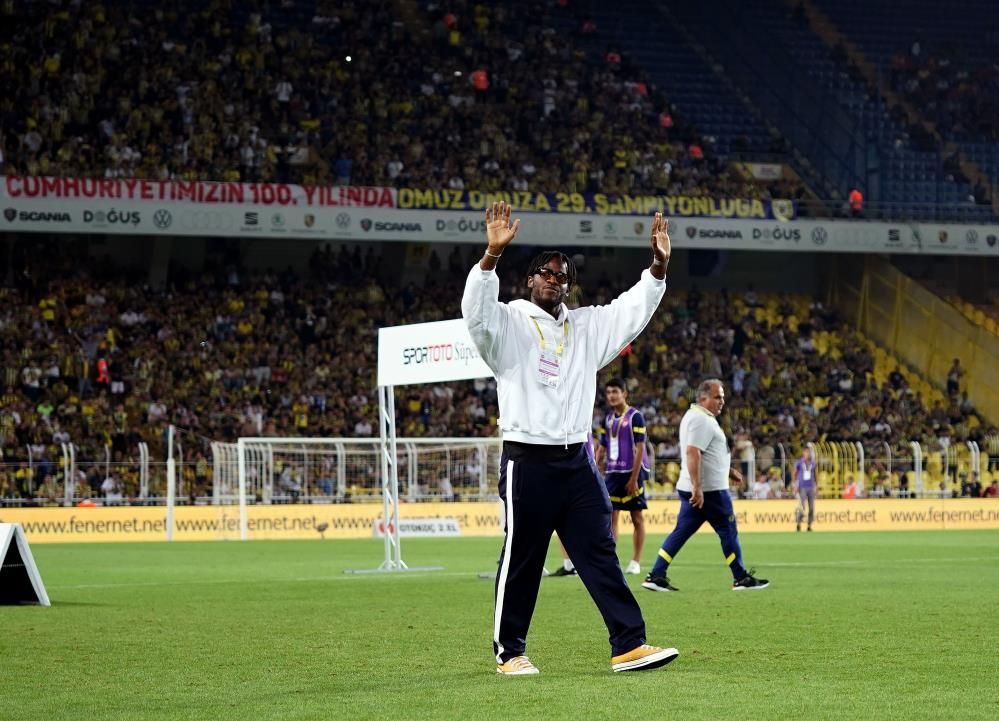 Fenerbahçe'nin yeni transferi Michy Batshuayi sahaya indi! İşte o anlar... 6
