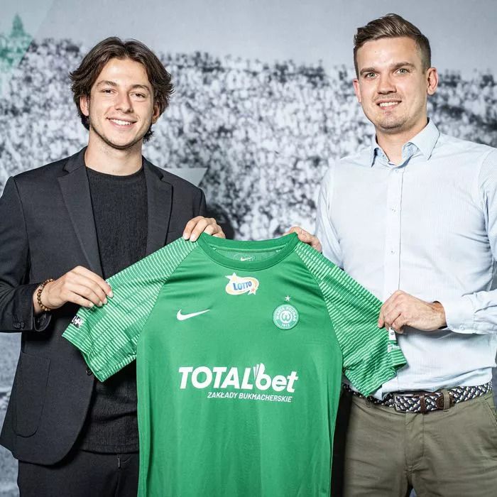 Süper Lig dünya futbolunu beslemeye devam ediyor! İşte 18 Türk oyuncumuzun yurtdışı seferi 16