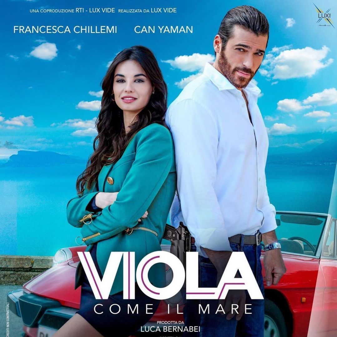 Can Yaman, 79. Venedik Film Festivali'ne İtalyan oyuncu Francesca Chillemi ile birlikte katıldı 10