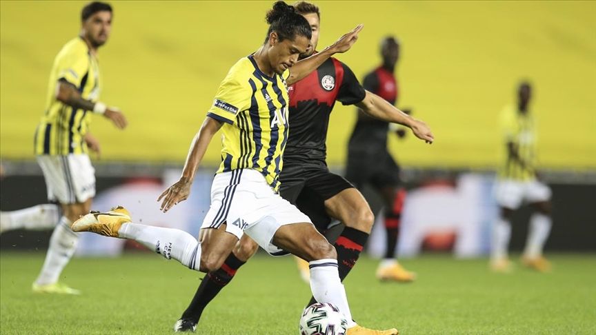 Ayrılık sinyali! Fenerbahçeli futbolcu beklenmedik öyle bir hamle yaptı ki... 3