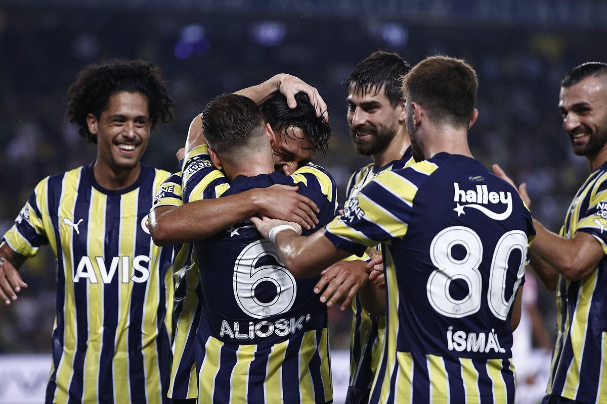 Ayrılık sinyali! Fenerbahçeli futbolcu beklenmedik öyle bir hamle yaptı ki... 5