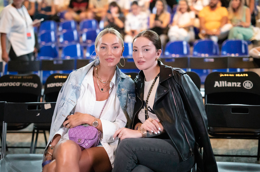 Harbiye'de sahne alan Berkay konserine ünlü akını 7