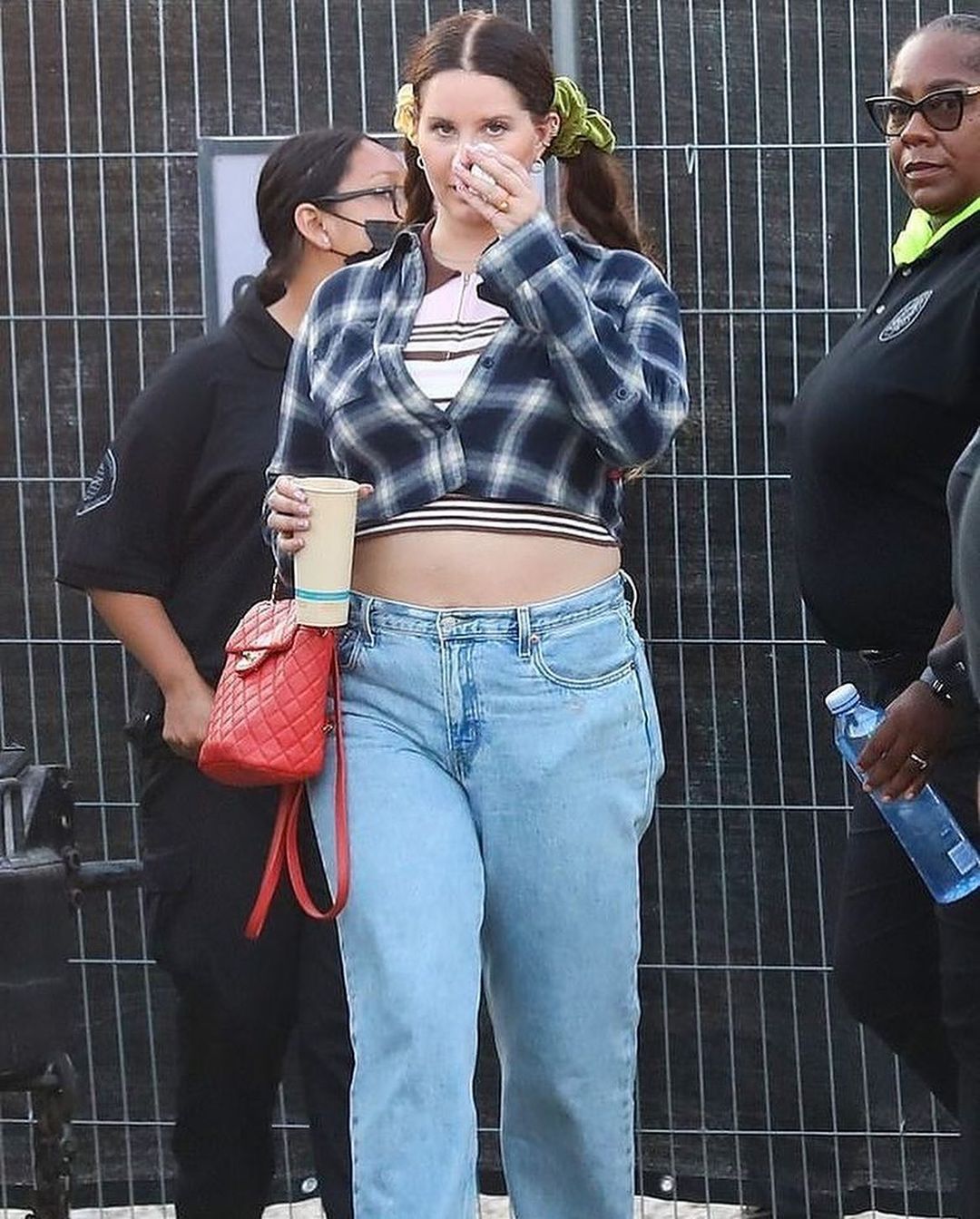 Dünyaca ünlü yıldız Lana Del Rey aldığı kilolarla tanınmaz hale geldi 10