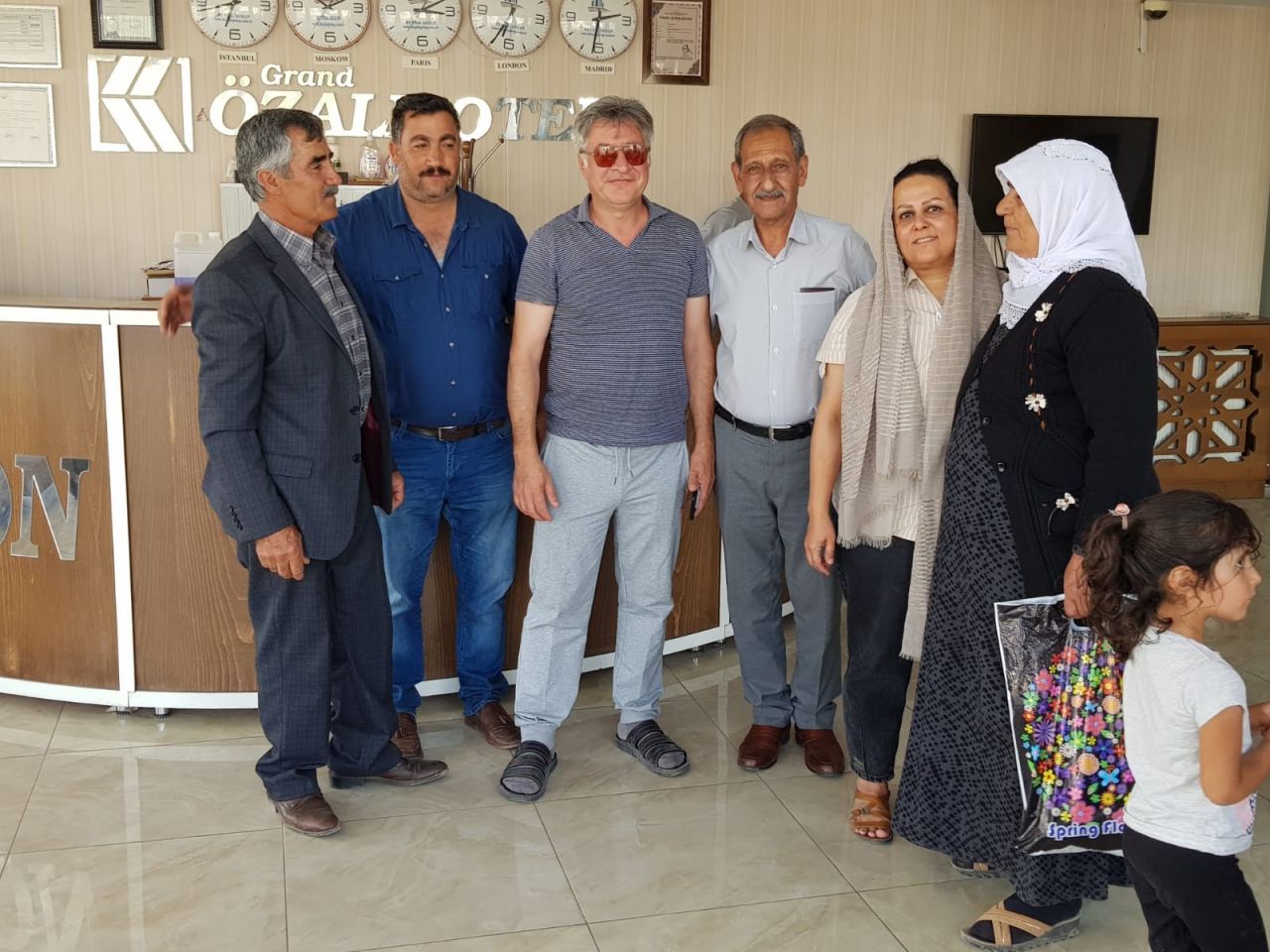 Yolda yürürken yarım milyona yakın para buldu! 6