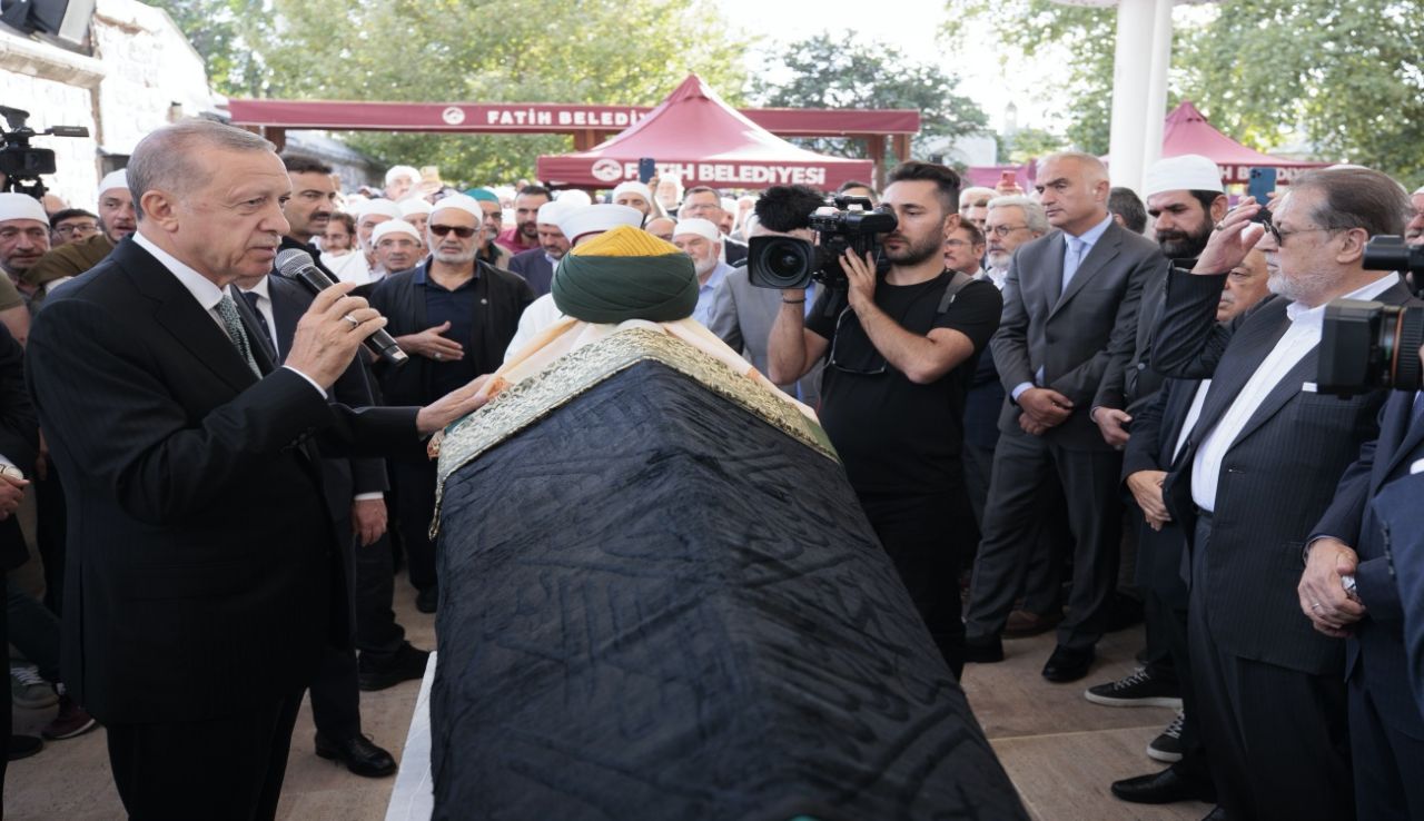 Ömer Tuğrul İnançer son yolculuğuna uğurlandı 1