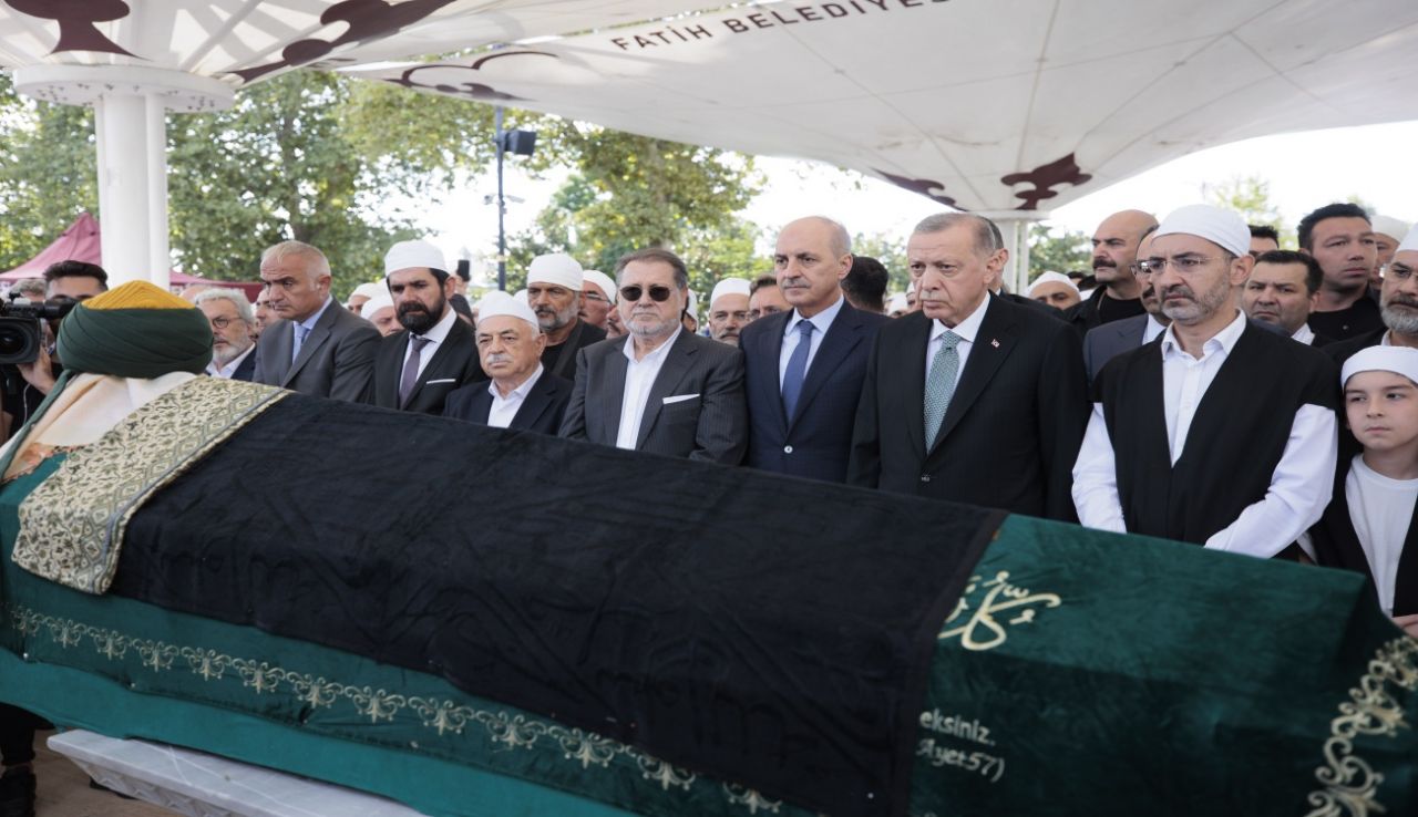 Ömer Tuğrul İnançer son yolculuğuna uğurlandı 6