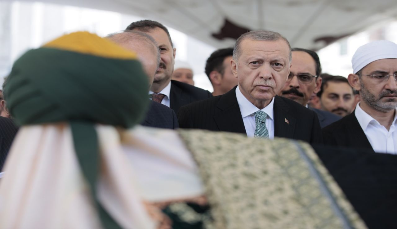 Ömer Tuğrul İnançer son yolculuğuna uğurlandı 10