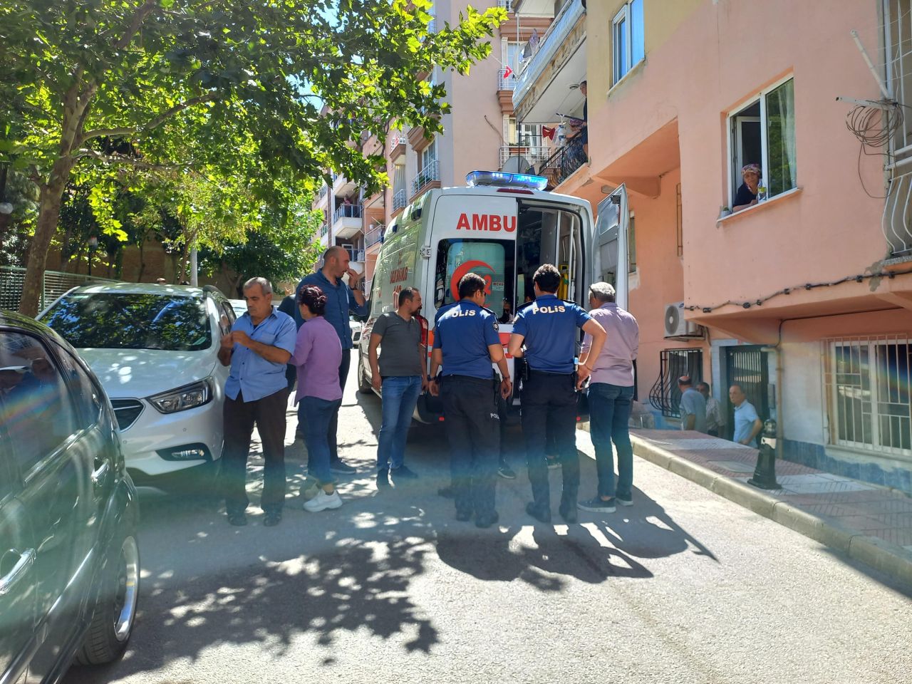 Manisa'da üniversite öğrencisi kız, eski erkek arkadaşı tarafından silahla vuruldu! 3
