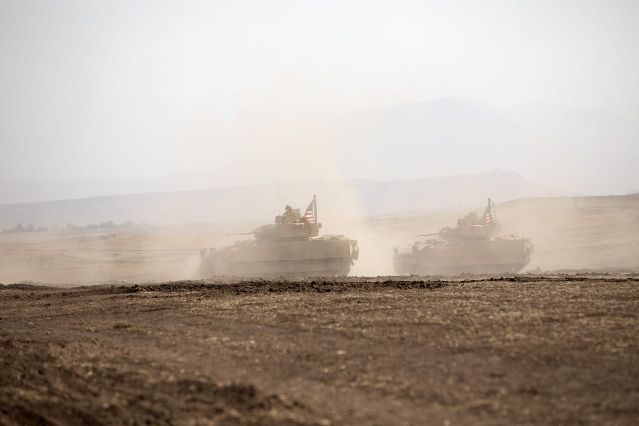 ABD güçlerinden Suriye'nin kuzeydoğusunda YPG/PKK'lı teröristlere silahlı eğitim! 7