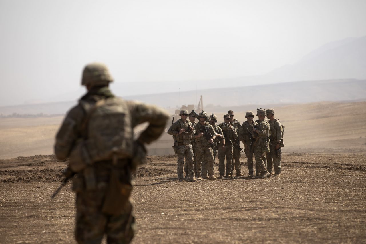 ABD güçlerinden Suriye'nin kuzeydoğusunda YPG/PKK'lı teröristlere silahlı eğitim! 10