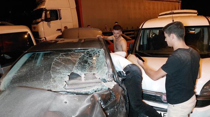 Samsun'da zincirleme trafik kazası: 23 araç birbirine girdi! 4