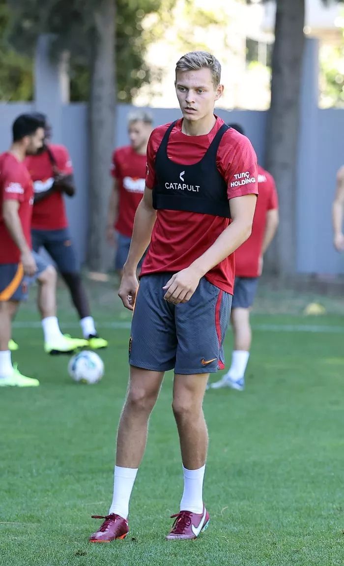 Galatasaray'ın 5 transferi ilk kez takımla birlikte çalıştı! İşte idmandan kareler... 8