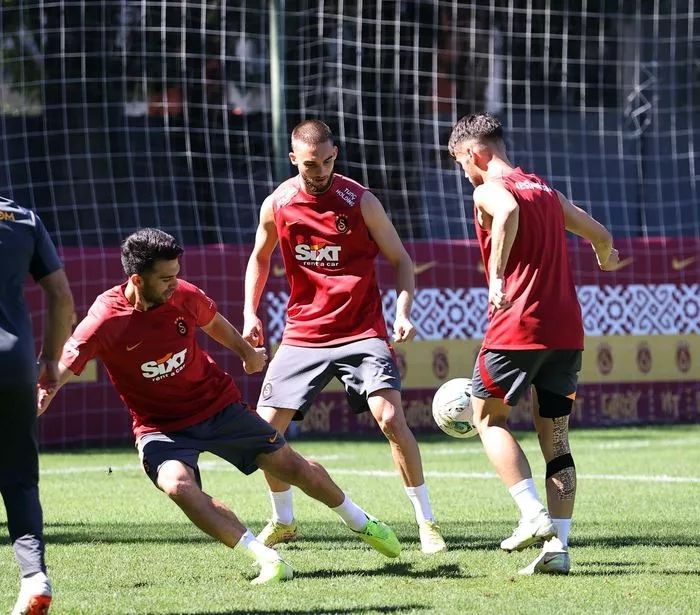 Galatasaray'ın 5 transferi ilk kez takımla birlikte çalıştı! İşte idmandan kareler... 9