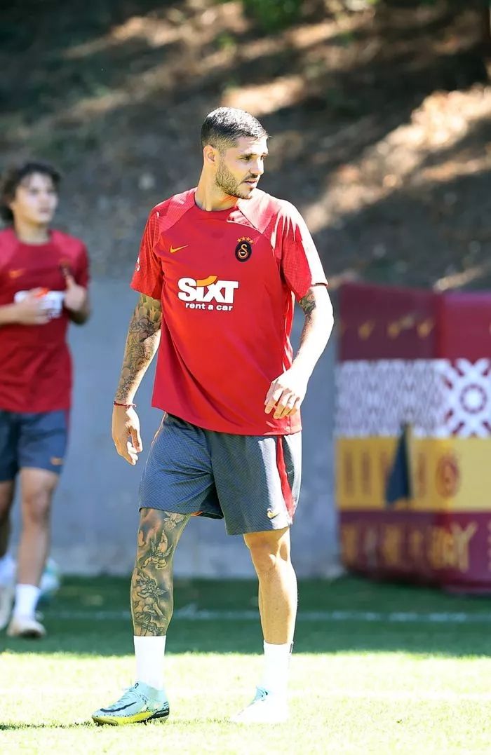 Galatasaray'ın 5 transferi ilk kez takımla birlikte çalıştı! İşte idmandan kareler... 6