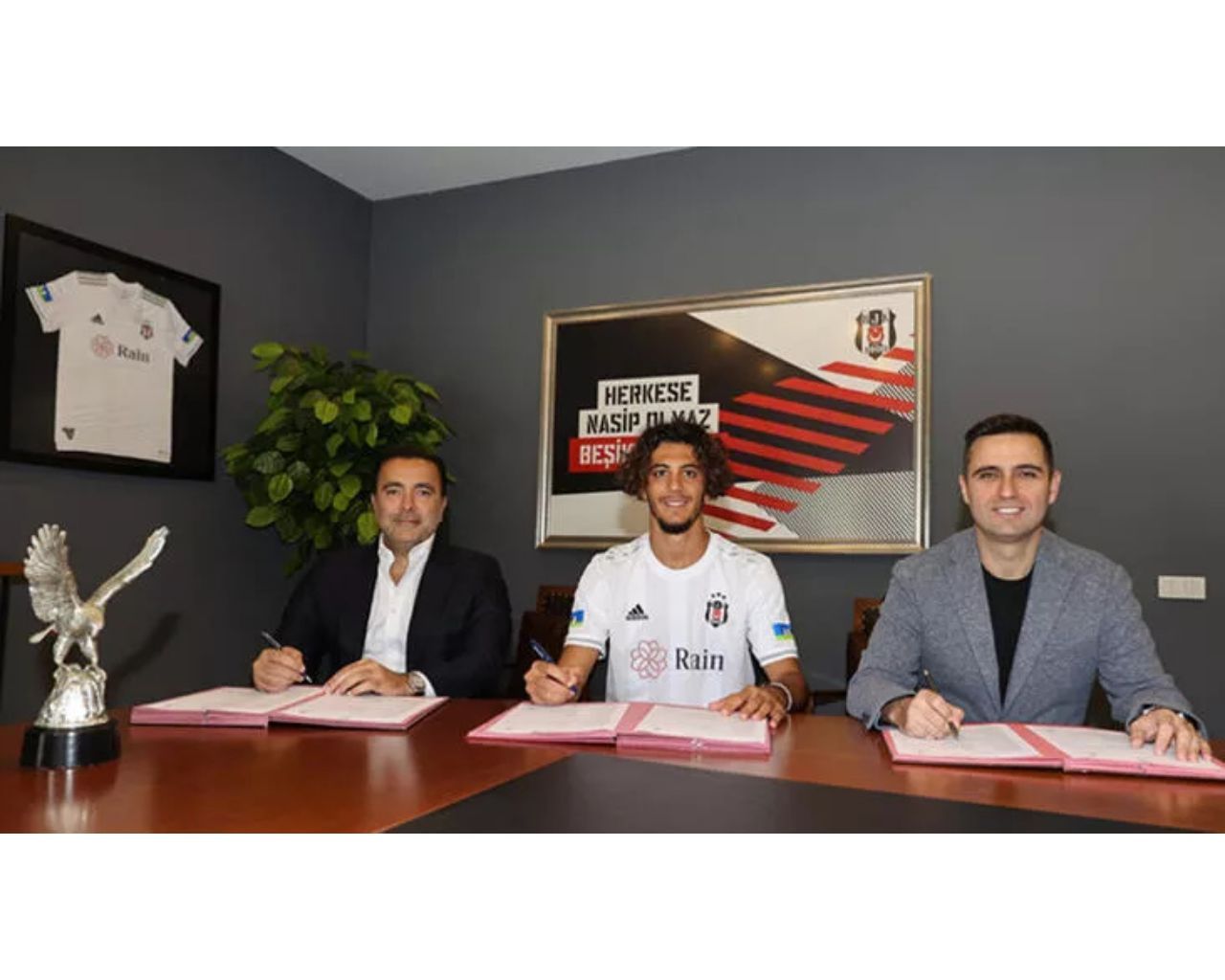 Kartal'ın yeni transferi Tayfur Bingöl: Alanya'ya imza atarken tek hayalim Beşiktaş’ta oynamaktı 3