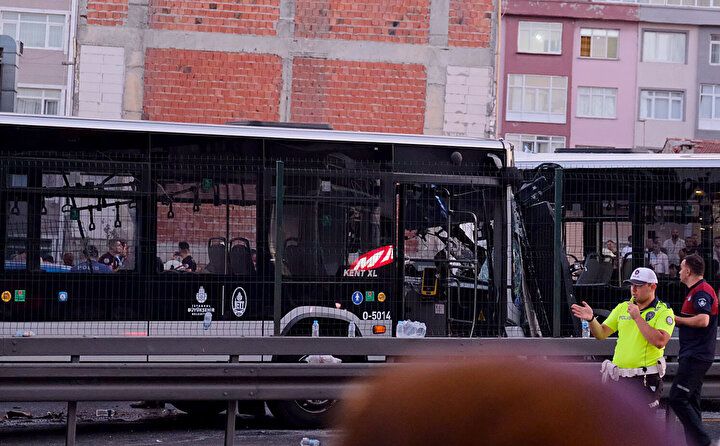 Avcılar'daki metrobüs kazasında yaralananlar dehşet anlarını anlattı: Her yer kan içindeydi! 9